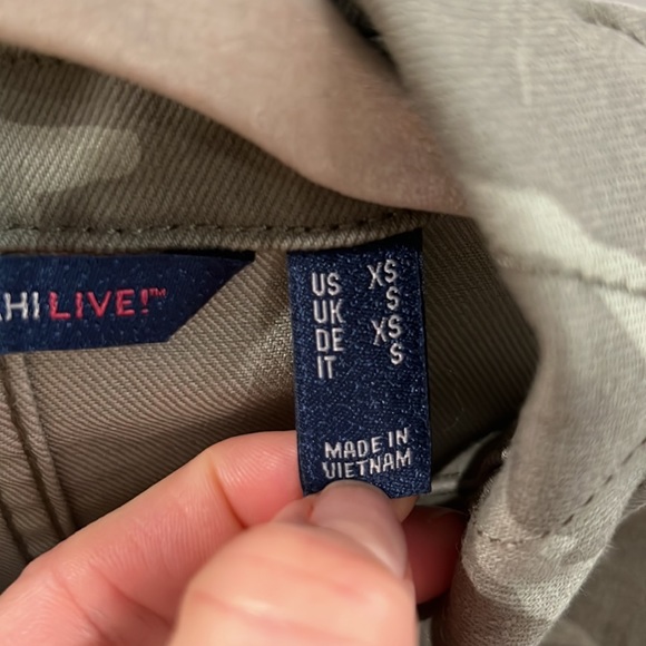 LIKE NEW ISAAC MIZRAHI LIVE! True Denim Printed Fringe Hem Jacket.  Size XS - Picture 7 of 14